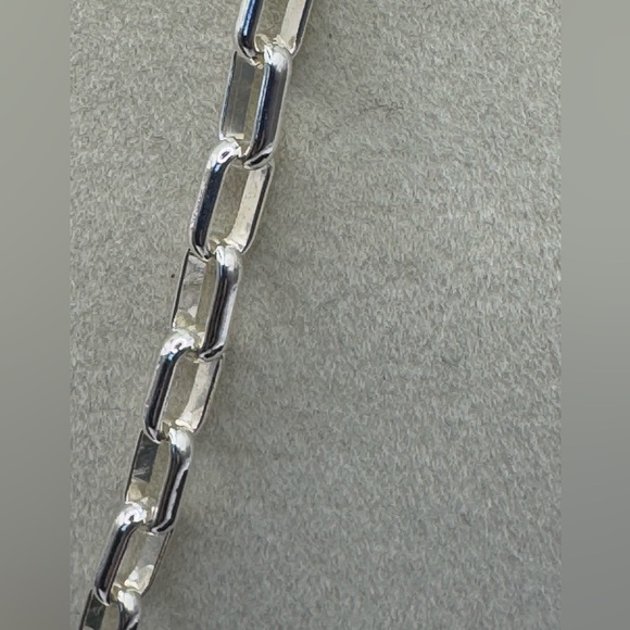 Gucci Sterling Silver GG Pendant & Large Link 18” Necklace - Picture 4 of 6